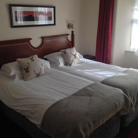 Highlander Inn Крейгалакий Екстериор снимка