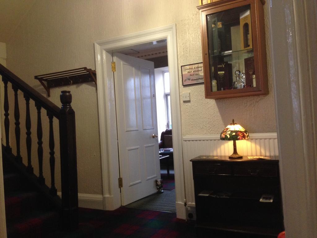 Highlander Inn Крейгалакий Екстериор снимка