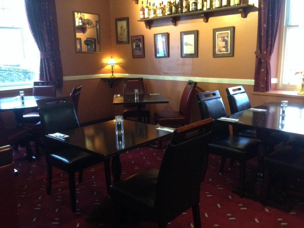 Highlander Inn Крейгалакий Екстериор снимка