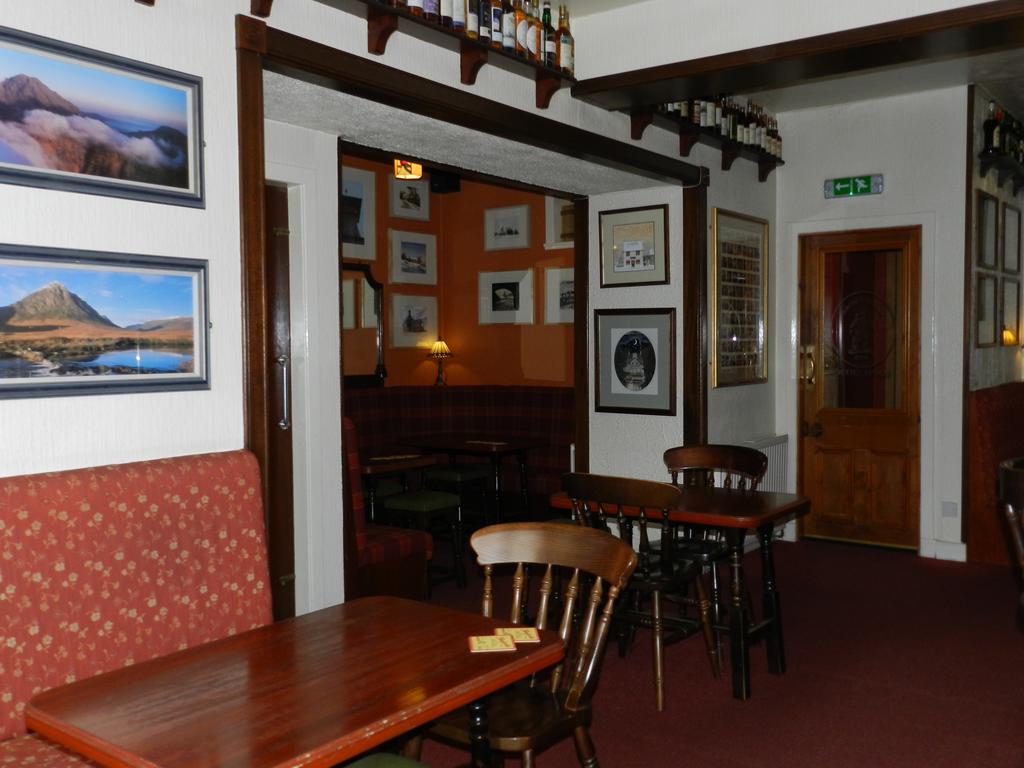 Highlander Inn Крейгалакий Екстериор снимка