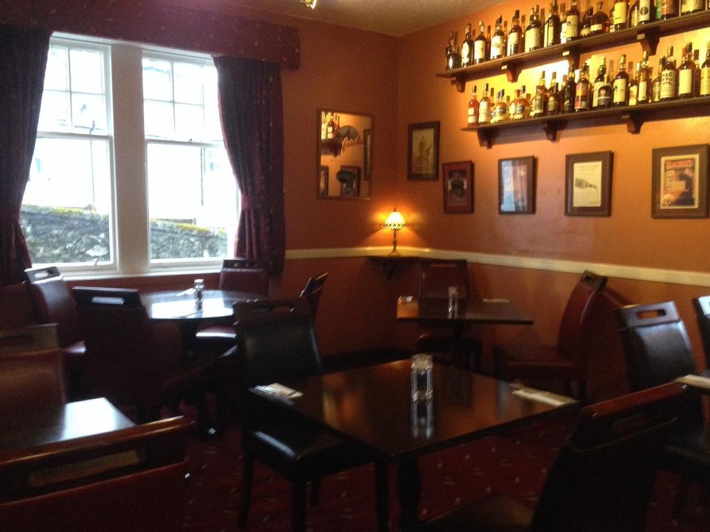 Highlander Inn Крейгалакий Екстериор снимка