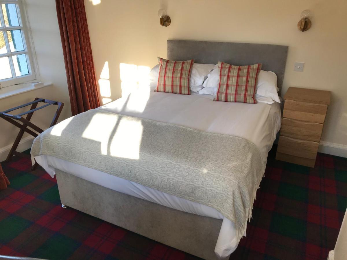 Highlander Inn Крейгалакий Екстериор снимка